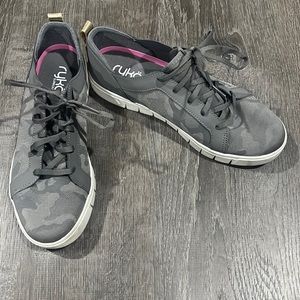 Rykä surround fit cami gray shoes